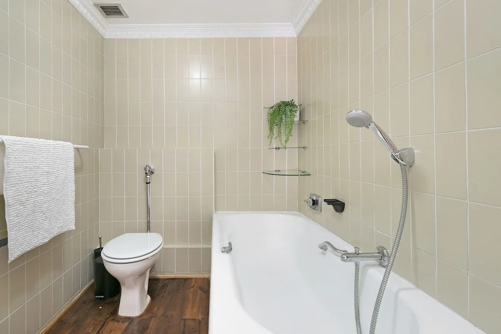 Gordonia 10 by HostAgents