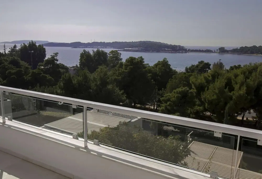 Luxury penthouse with stunning riviera view by GHH