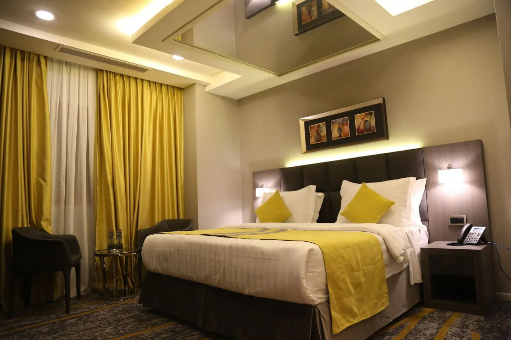 Bram Hotel