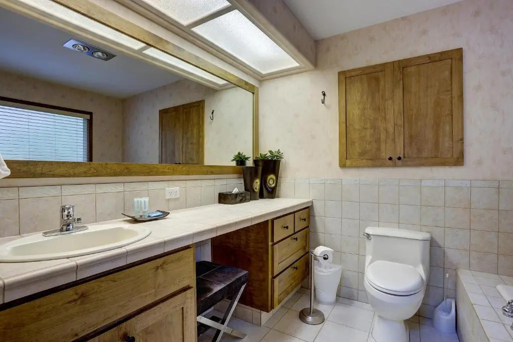 2 Pioneer-AC-Hot Tub-3BR/2BA