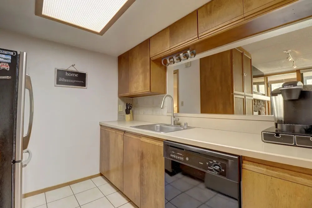 VS348 Village Square 1 Br 1 Ba PET FRIENDLY