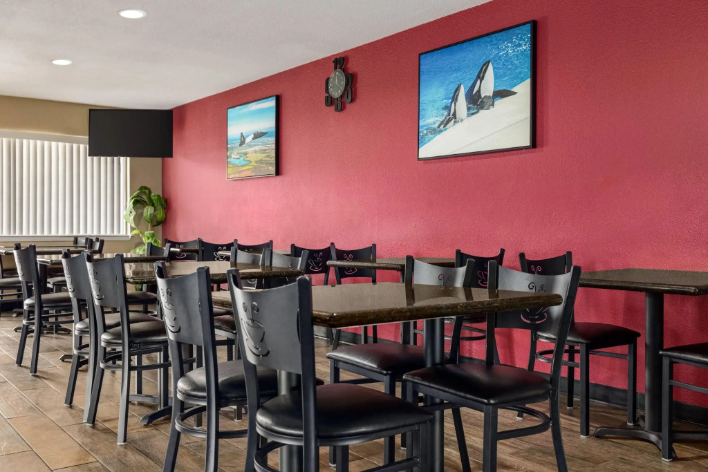 Ramada by Wyndham San Antonio Near SeaWorld - Lackland AFB
