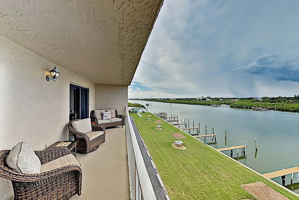 New Listing! Waterfront W/ Pool & Dock 2 Bedroom Condo