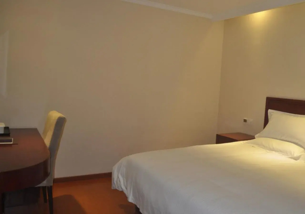 GreenTreen Inn Beijing Tiantan South Gate Express Hotel