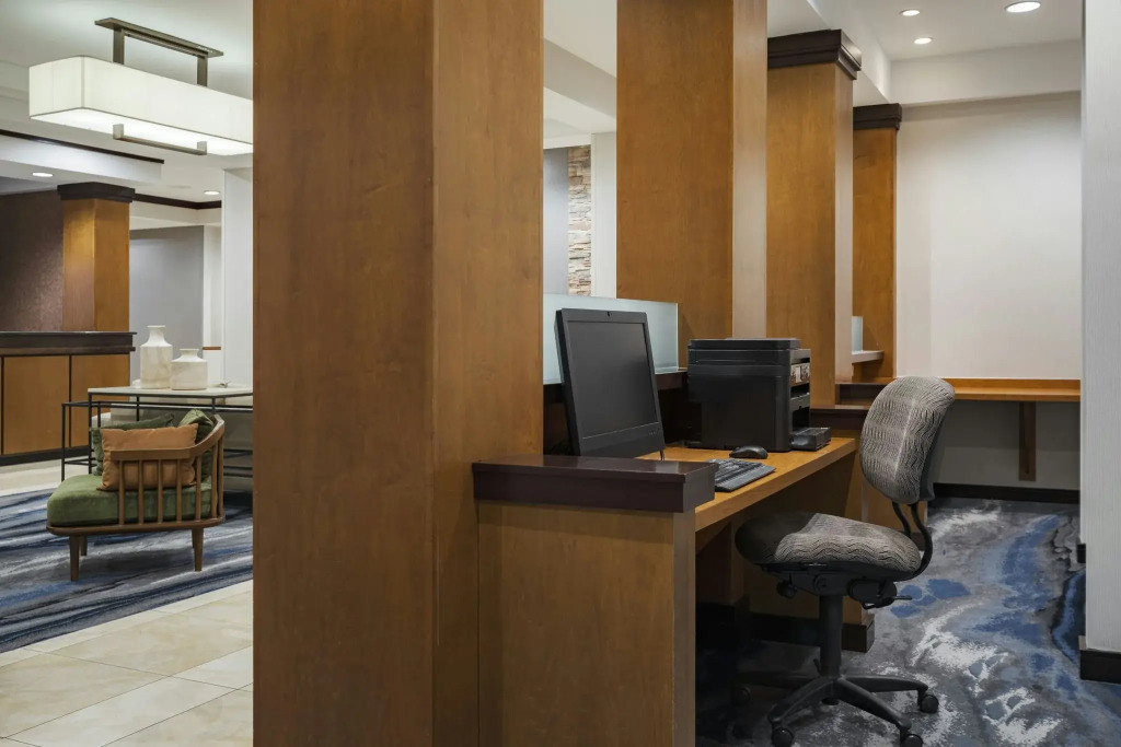 Fairfield Inn & Suites by Marriott Louisville East