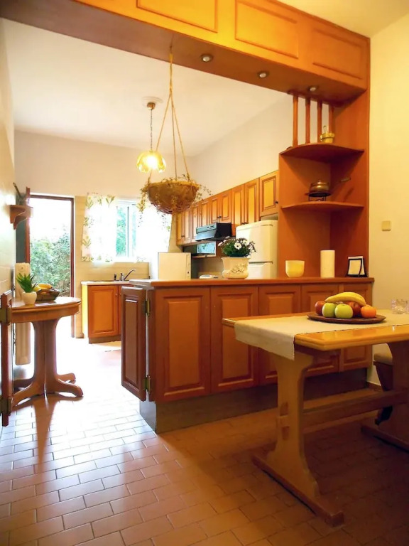 Glyfada Spacious Apartment Garden