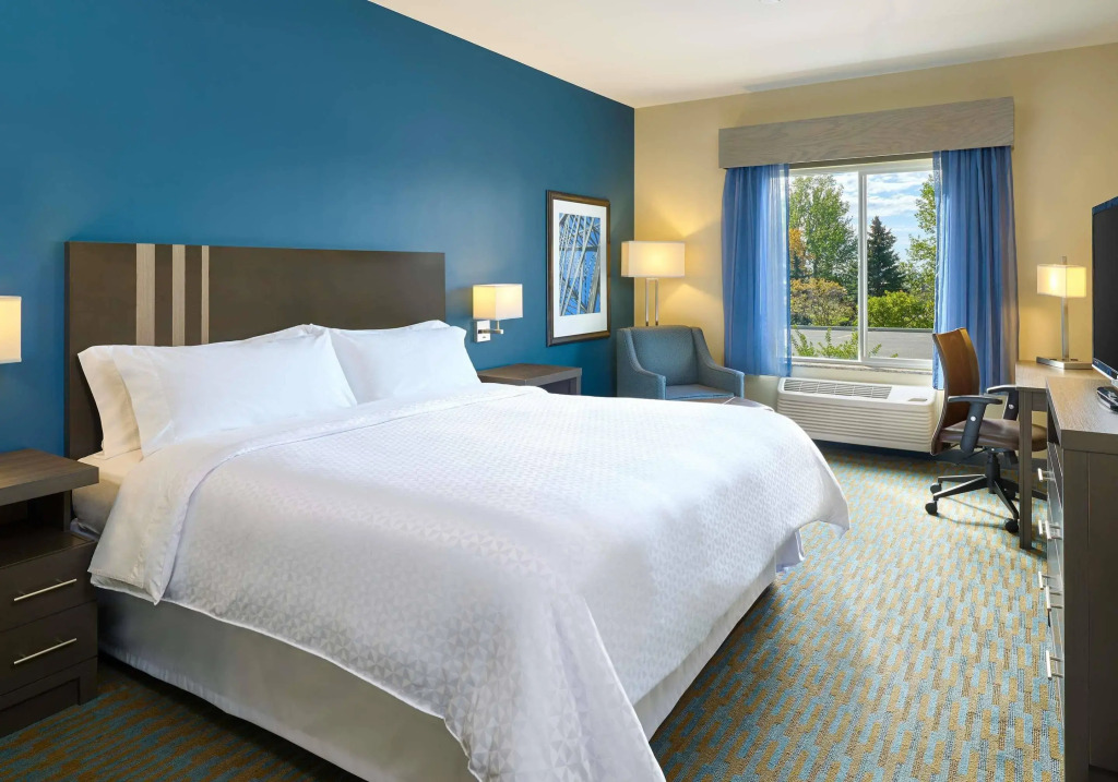 Four Points by Sheraton Williston