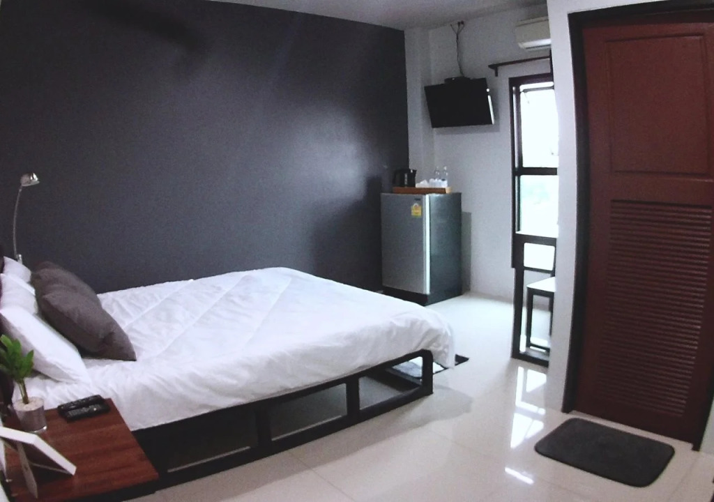 The room Apartment