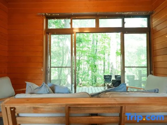 Hilltop Villa Karuizawa - Peaceful Hilltop Forest Retreat with Mountain View