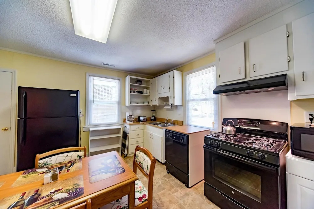 W Huron 110 2 Bedroom Holiday Home By My Ocean Rentals