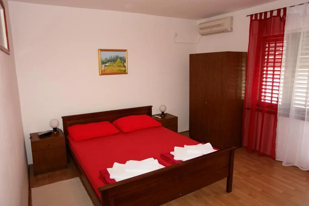 Apartment Mladen
