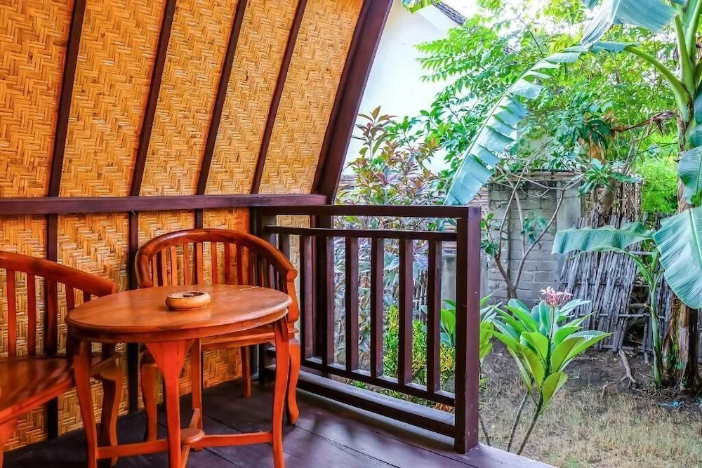 Nelly Bungalows