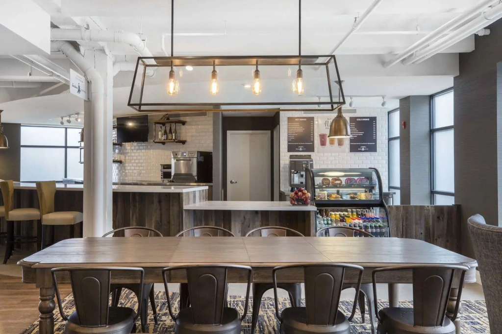 enVision Hotel Boston-Everett