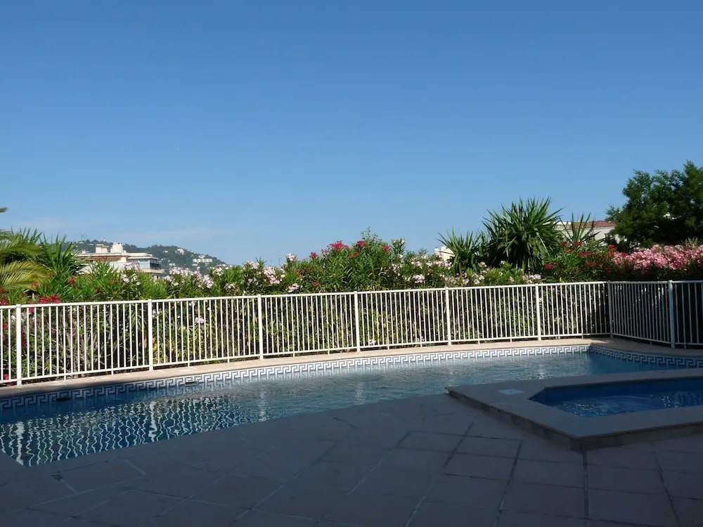 Villa Romance B