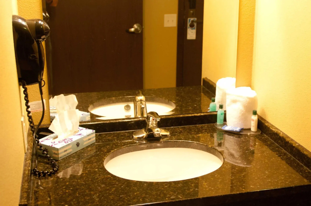 Americas Best Value Inn Big Lake Becker