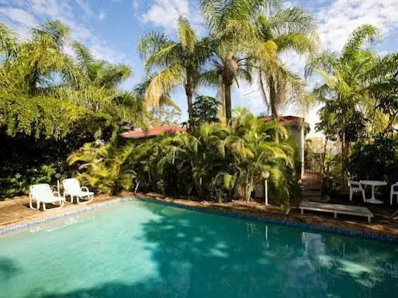 Caralina Court