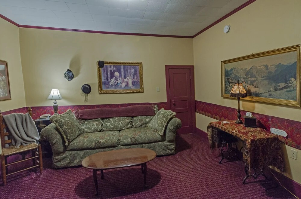Armours Hotel & Spa