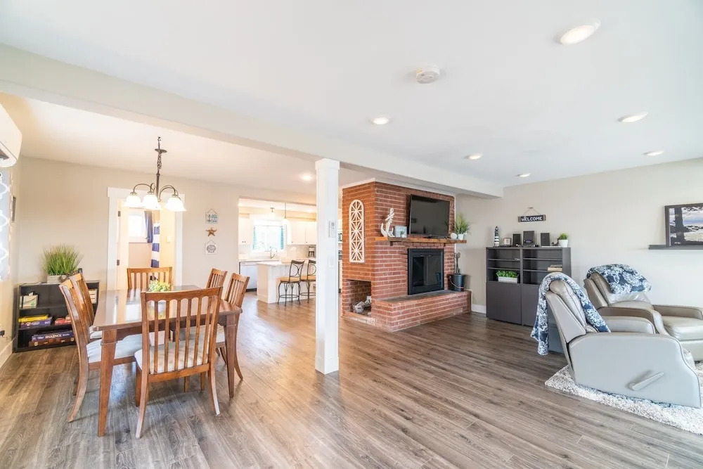 Avery Beach - 4 Br Home