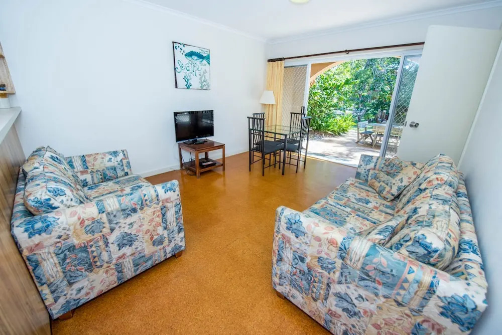 Shoal Bay Avenue Unit 7