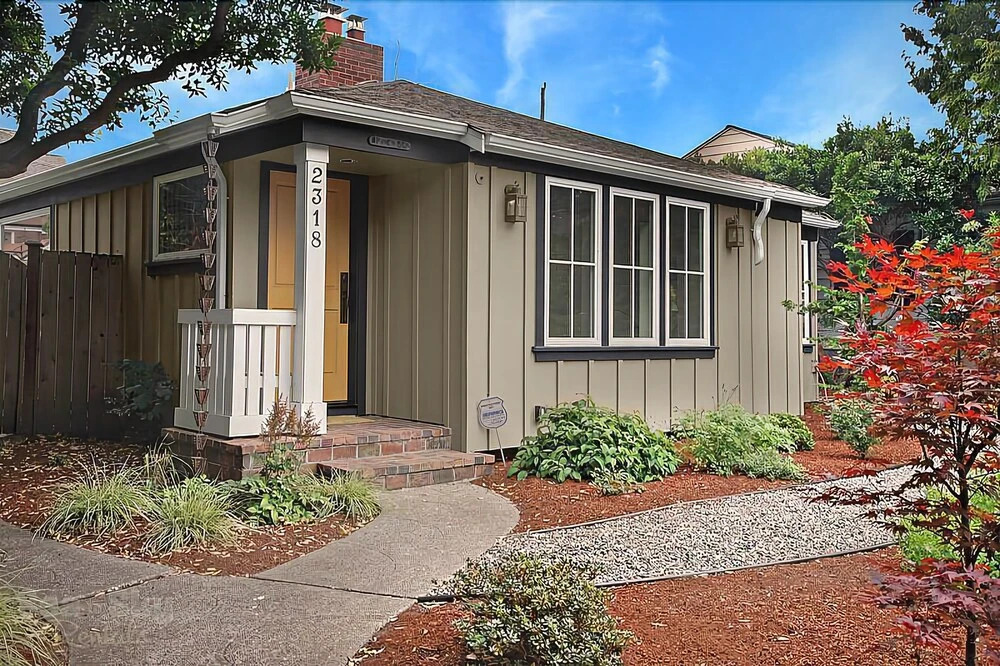 Magnolia Pine N Sea Cottage with Fireplace