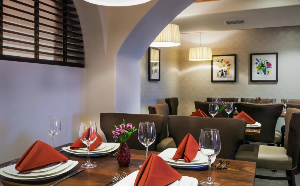 Triada Palm Springs, Autograph Collection