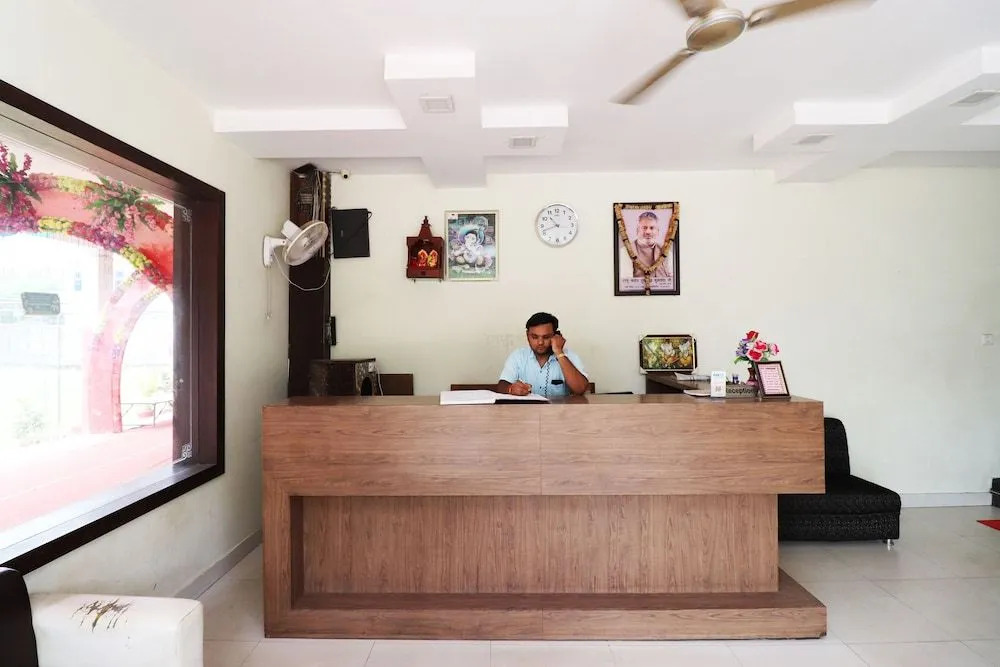 OYO 6993 Hotel Rk Residency