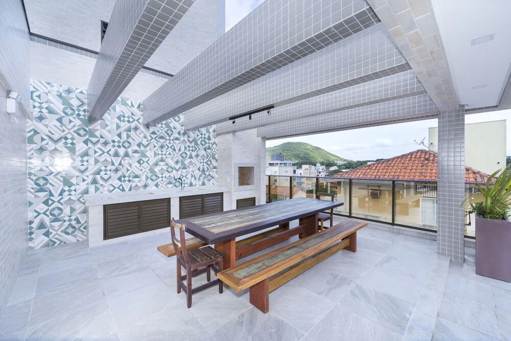 Lindo Apto com 2 suites em Bombinhas 813