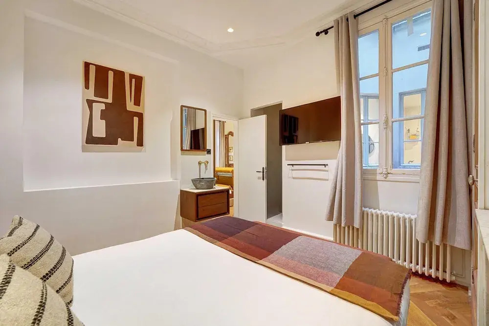 Charm and Elegance for 8p/3br - Grands Boulevards