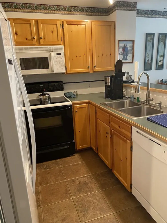 Camp 4 #7: 2 Bedrooms, 2.5 Baths: Slope Side, Gas Fireplace