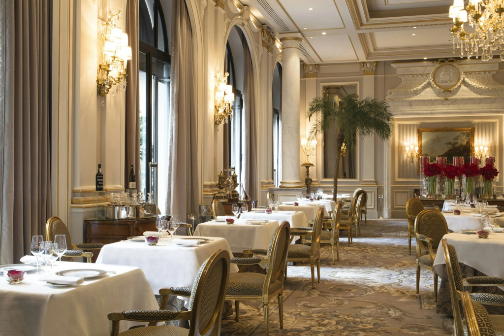 Отель Four Seasons George V