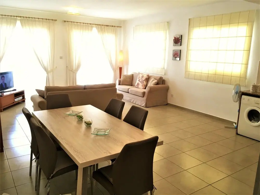 One bedroom apartment at diana gardens