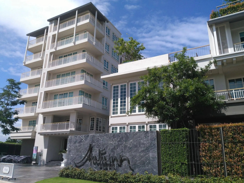 Autumn Hua Hin - The Sunset Room