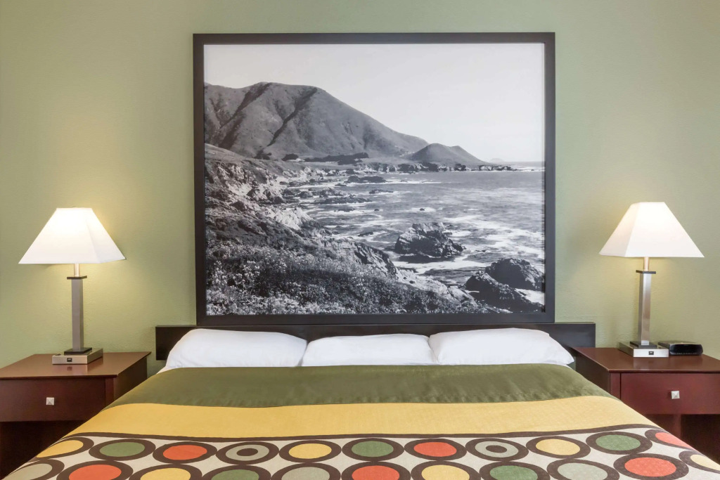 Super 8 by Wyndham Monterey