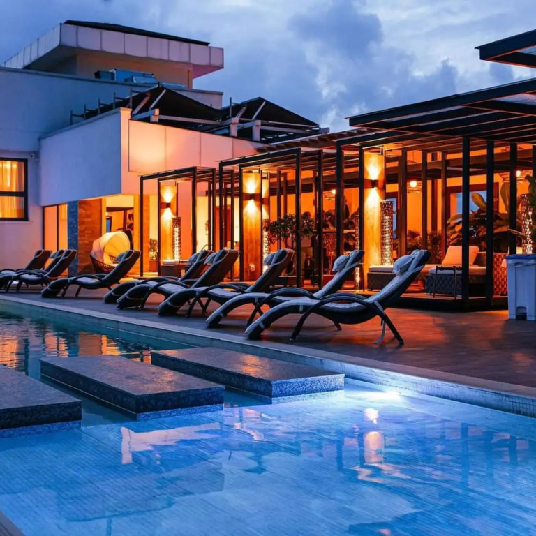 Trademark Hotel, Terrace King Twin Room in Nairobi No005