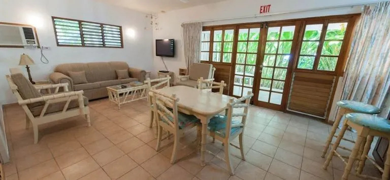 Beach House Villas and Hotel