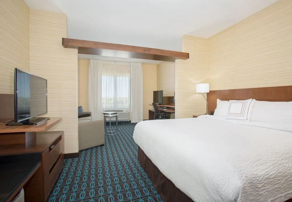 Fairfield Inn & Suites by Marriott Burlington
