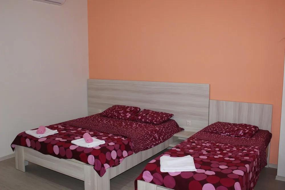 Отель Hotel 7