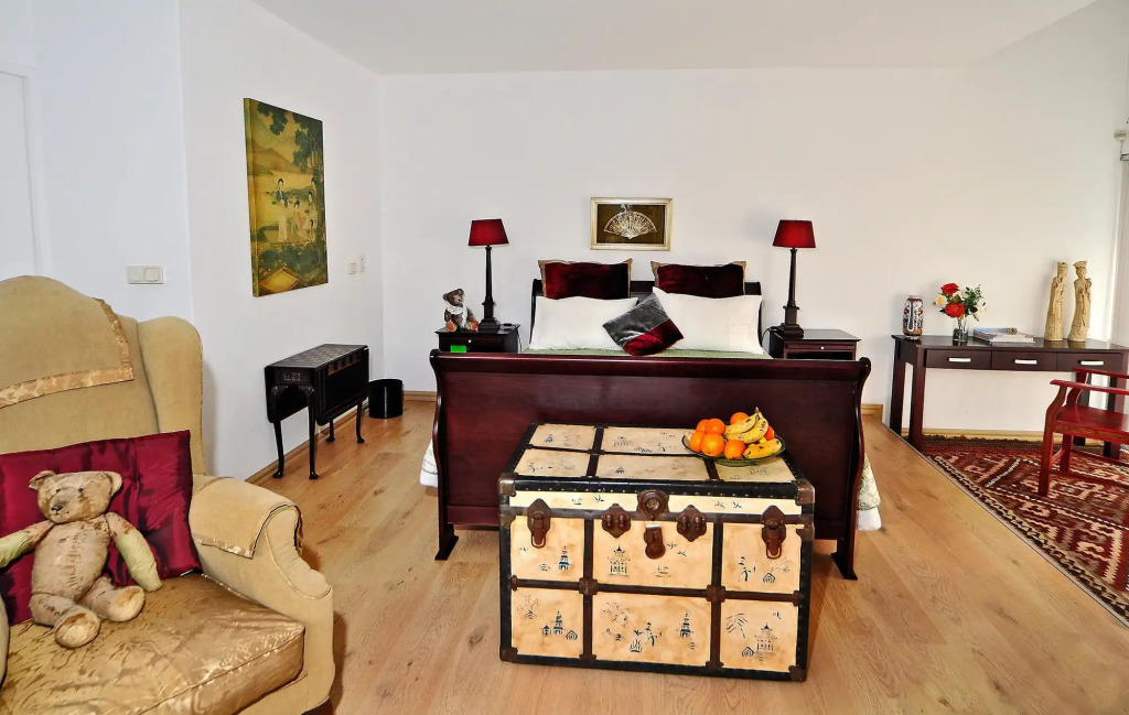 Admiralty Bed & Breakfast