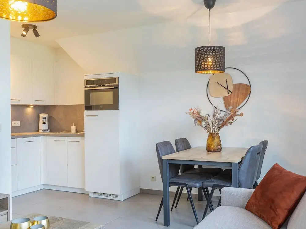 Ground Floor Apartment With sea View and Garage