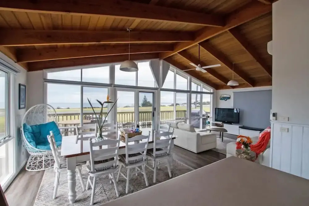 Killy Views Stunning Waterfront Pet Friendly Fireplace Free EV Charger 7 kW