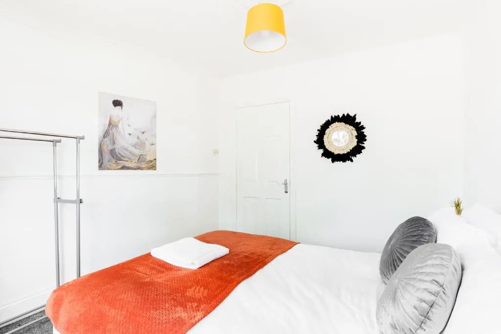 CIean and Cozy Quiet 4 Bedroom House in Acocks Green close to NEC perfect for contractors and families