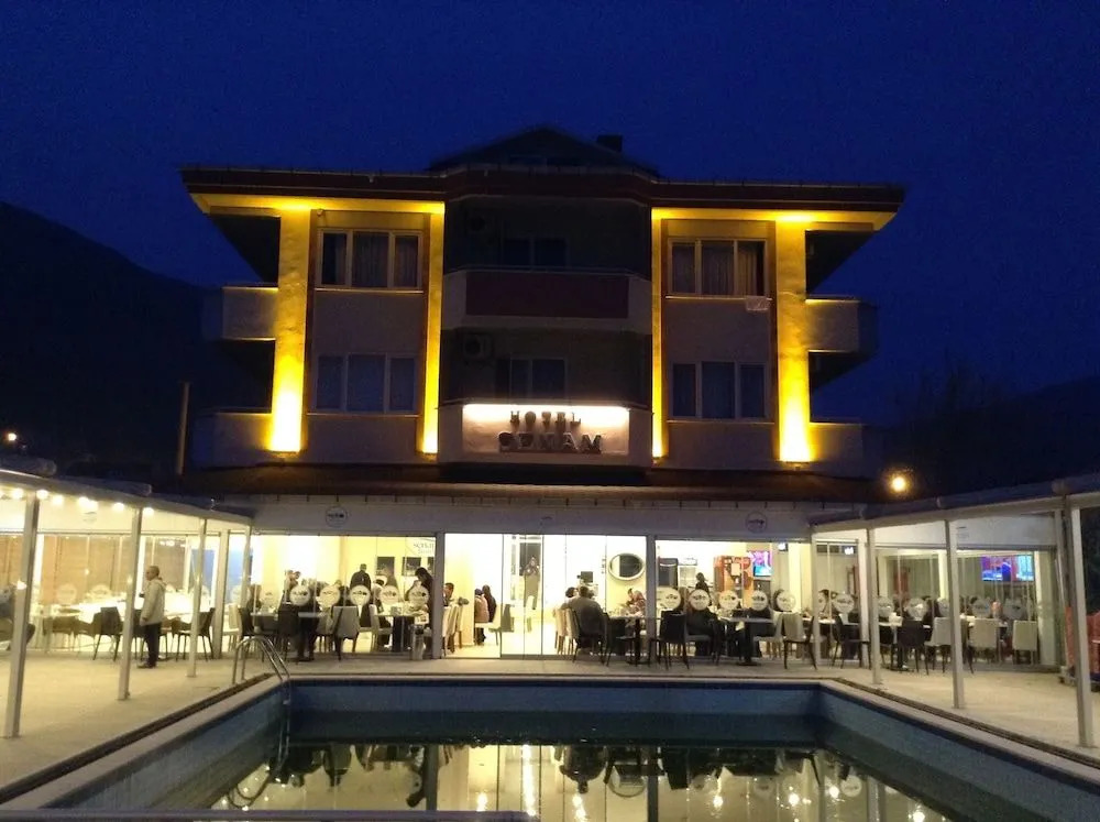 Senam Hotel