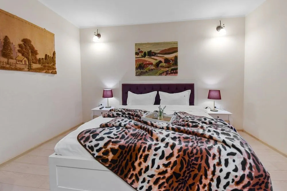 Studio Piata Sfatului - Brasov