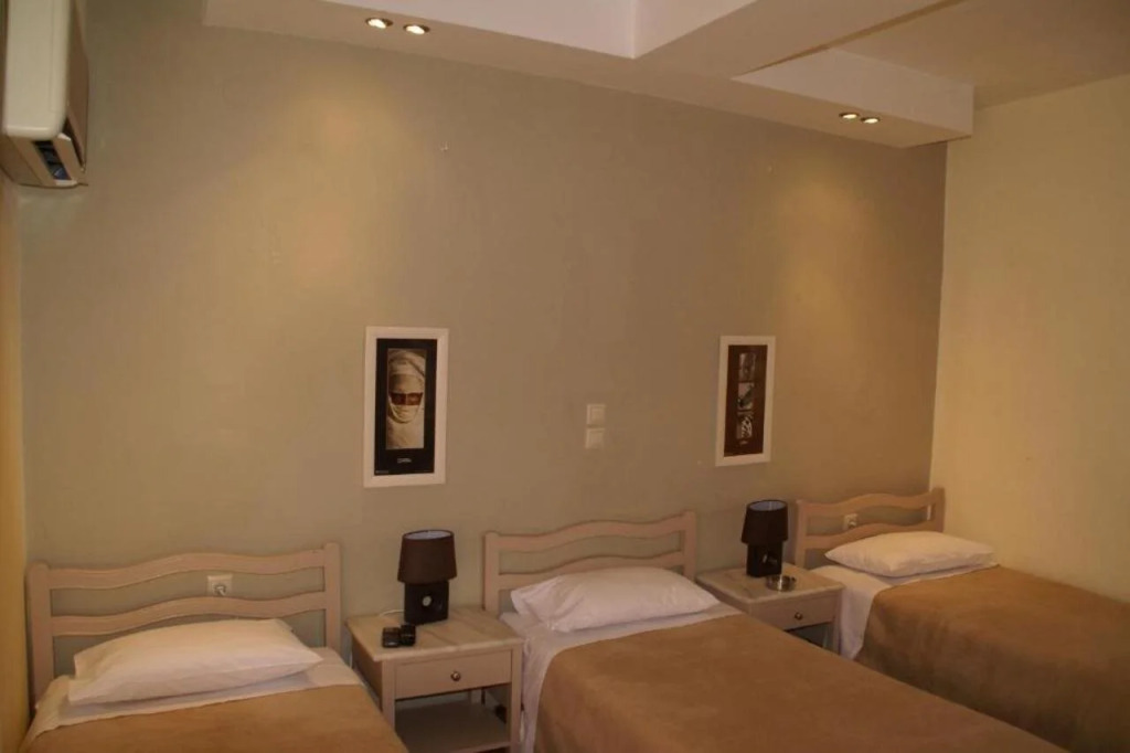 Yria Hotel
