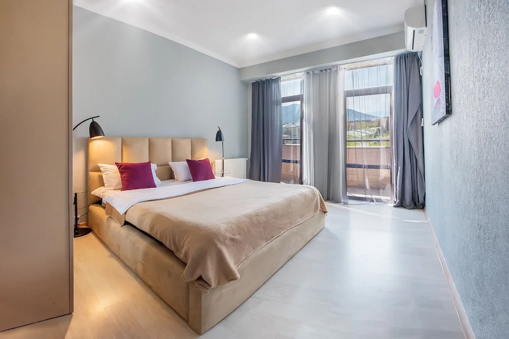 Апартаменты H&B apartments Queen Ketevan