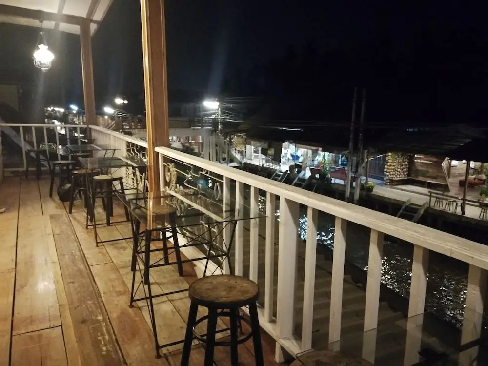 Ruang Sabai Amphawa
