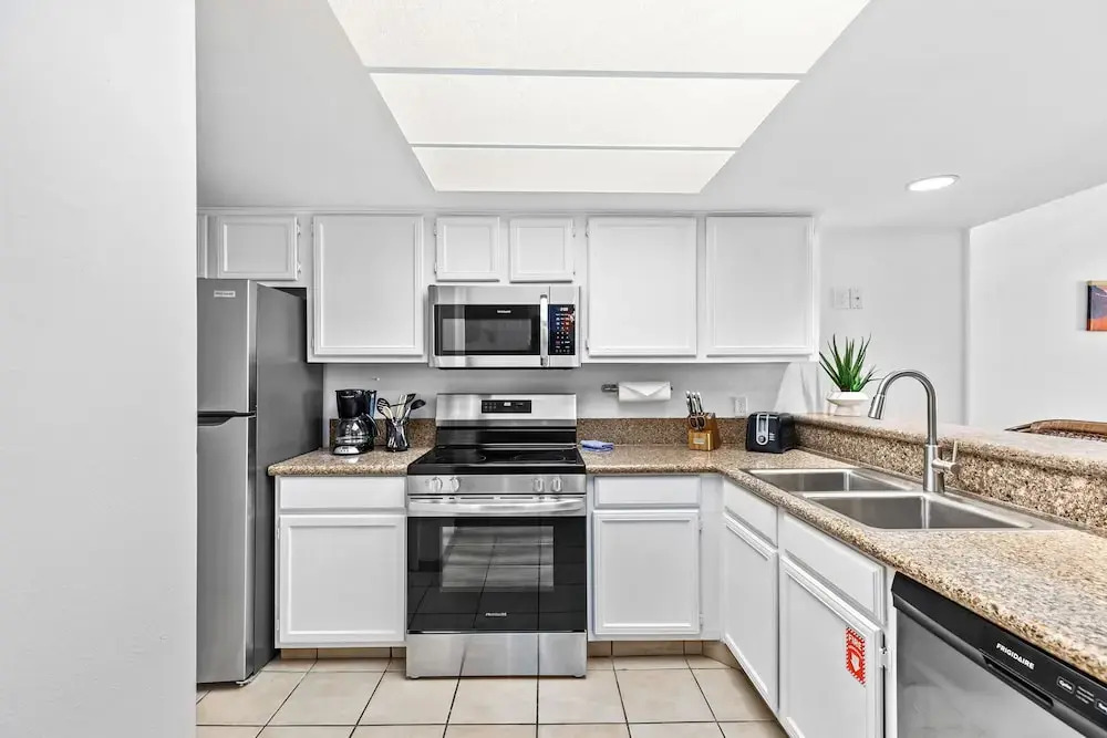 2BR w/ Gulf-view Balcony: Suntide III - Unit 404