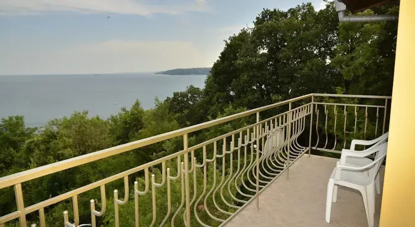 Plamena Guest House