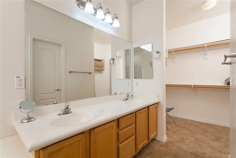AZ Nirvana 3 BR by Casago