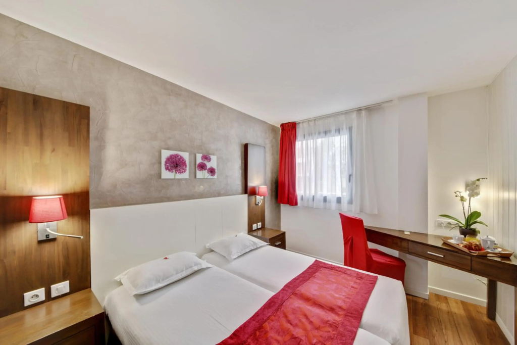 HOTEL RESTAURANT PARIS PACIFIC PARIS-VILLEJUIF- PRES DU METRO LHAY LES ROSES LIGNE 14 - Direct PARIS-AEROPORT ORLY ET INSTITUT GUSTAVE ROUSSY